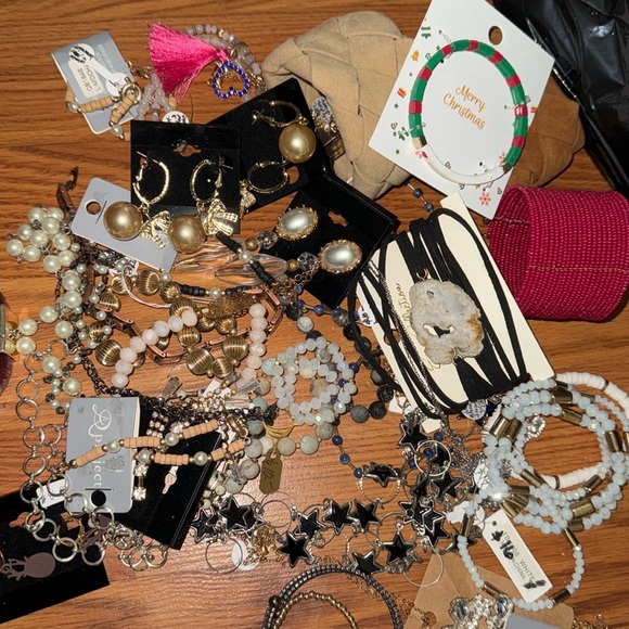 Jewelry bundle - Picture 2 of 2